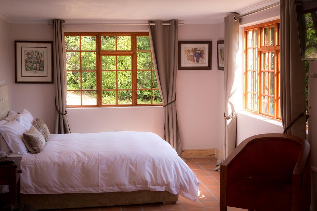 Winelands Villa Guesthouse And Cottages Somerset West Bagian luar foto